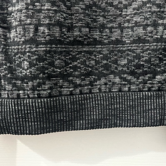 Long sleeve lululemon gray swiftly size 4 - Picture 5 of 5